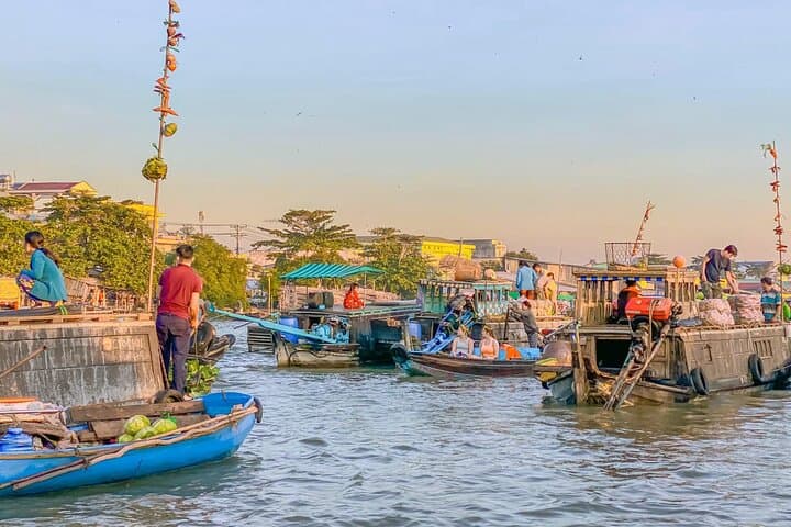 Cai Be Mekong Delta Day Trip: Floating Market, Sampan & Village Crafts