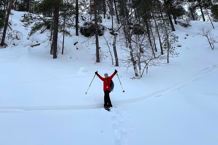 Private Snowshoeing Tour in Pyhätunturi: Guided Arctic Wilderness & Campfire Meal photo 4