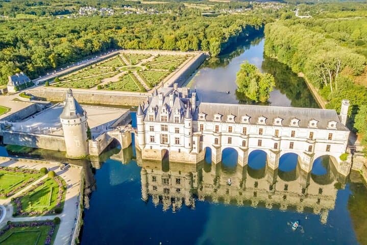 Private Guided Tour of Château de Chenonceau: Tickets & Gardens photo 2