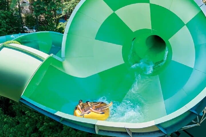 Adventure Cove Waterpark Singapore: Slides, Snorkels & One-Way Hotel Transfer photo 3