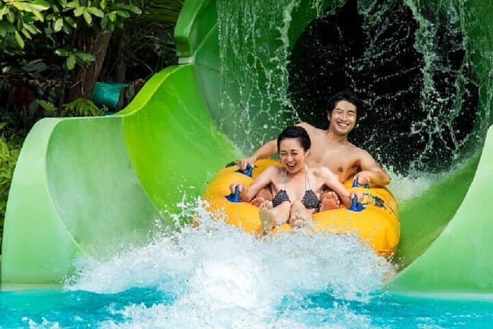 Adventure Cove Waterpark Singapore: Slides, Snorkels & One-Way Hotel Transfer