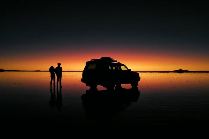 Full-Day Private Tour to Salar de Uyuni: Photos, Salt Flats & Sunset photo 1
