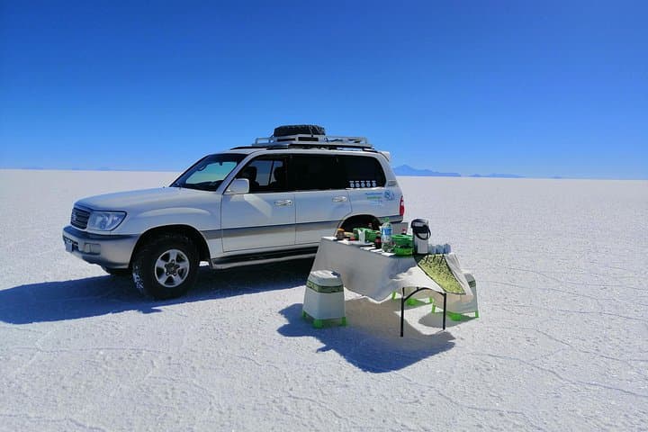 Full-Day Private Tour to Salar de Uyuni: Photos, Salt Flats & Sunset photo 2