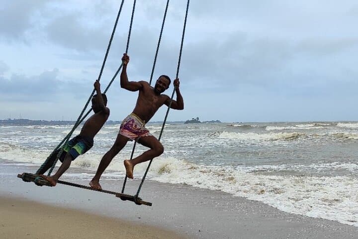 Cape Coast & Elmina 2-Day Private Tour: Castles, Dungeons & Kakum Canopy