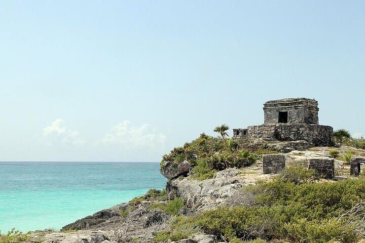Tulum Ruins and Akumal Turtle Snorkel: Day Trip from Cancun