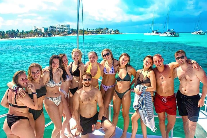 Isla Mujeres Catamaran Unlimited: Snorkel, Beach Club & Open Bar from Cancun photo 4