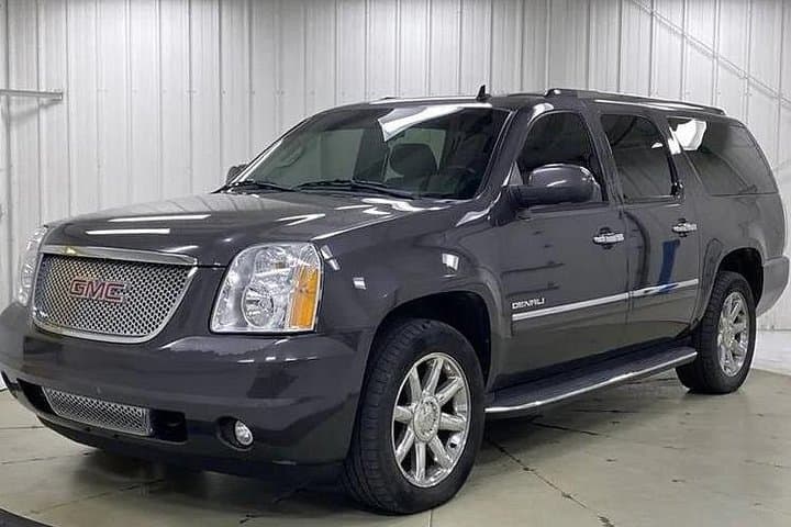 Denver Airport to Aspen Private Transfer: 3-Hour SUV Ride Through the Rockies photo 1