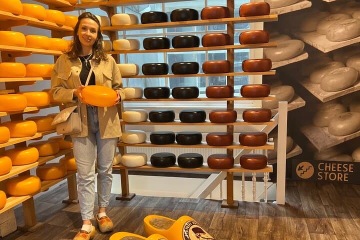 Private Amsterdam Food Tour: Cheese, Herring & Fries Walking Experience photo 6