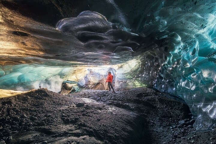 Crystal Ice Caves of Vatnajökull: Skaftafell Glacier Walk & Ice Cave Tour photo 4