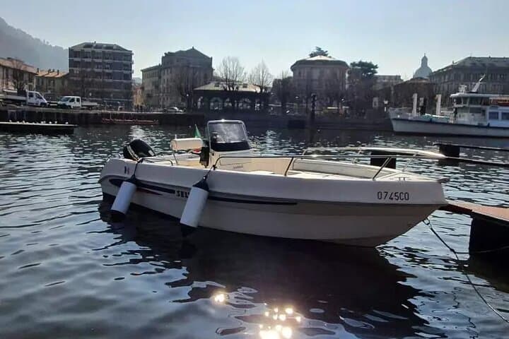 License‑Free Boat Rental on Lake Como: 40hp Open Boat with Awning photo 5