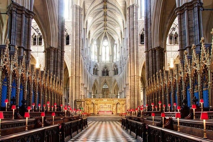 Westminster Abbey Private Tour with Oxford PhD Historian photo 2