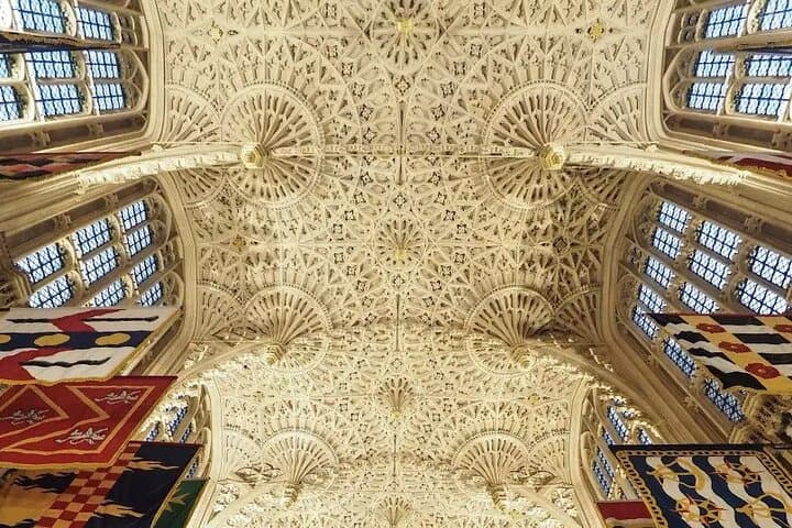 Westminster Abbey Private Tour with Oxford PhD Historian photo 3