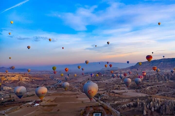 Sunrise Hot Air Balloon Over Cappadocia — Göreme Flights and Practical Tips photo 4