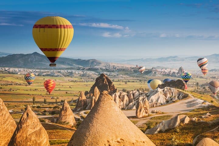 Sunrise Hot Air Balloon Over Cappadocia — Göreme Flights and Practical Tips photo 5