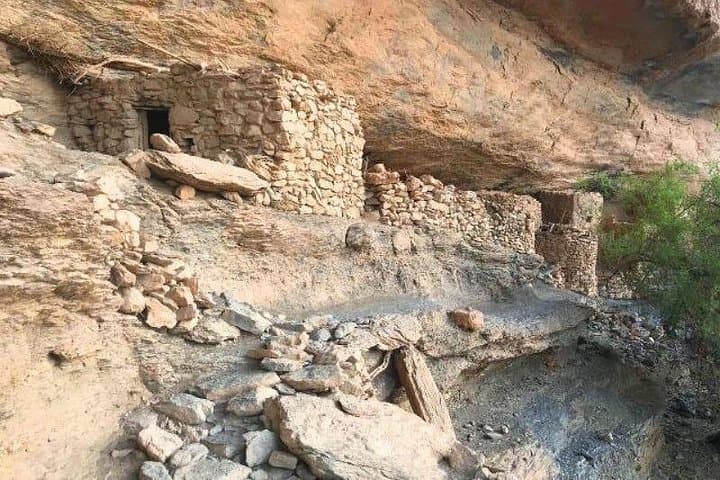 Jabal Shams Balcony Walk: Full-Day Private Trek to Oman's Grand Canyon photo 4