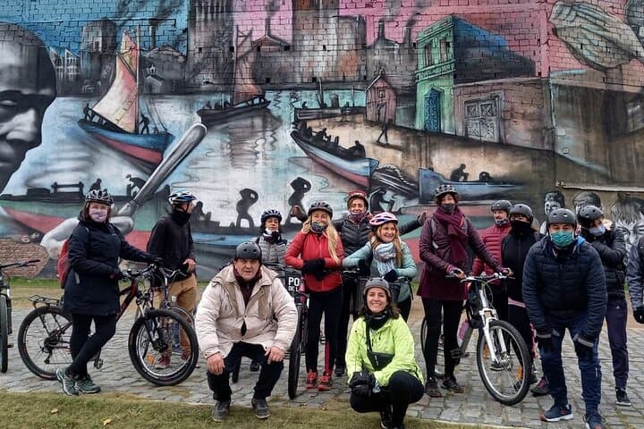 Buenos Aires Graffiti Bike Tour: San Telmo, La Boca & Barracas Street Art photo 2