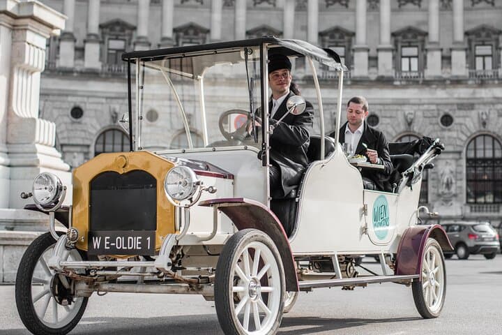 Cruise Vienna in an Electro-Vintage Car — Private Ringstrasse Sightseeing (up to 5) photo 4