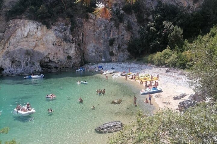 Palinuro Kayak Tour to the Blue Grotto: Full-Day Private Coastal Excursion