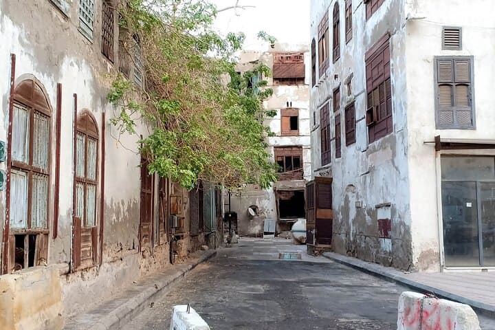 Jeddah City Tour: Corniche, Al-Balad & Al Tayebat Museum Experience photo 5