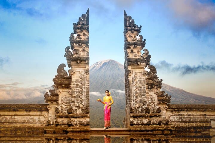 Gate of Heaven & East Bali Private Tour: Lempuyang, Waterfalls, and Rice Terraces