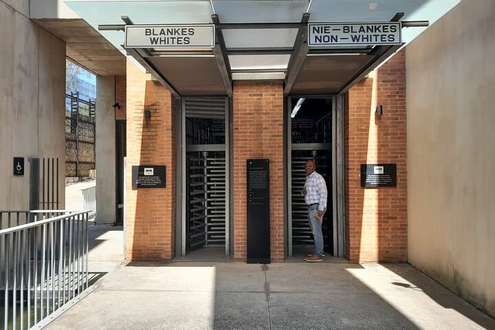 Soweto Bicycle Tour: Half-Day Vilakazi Street & Township Ride photo 3