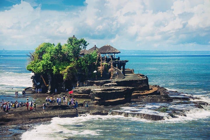 Explore the Marvels of Tanah Lot and Ubud's Natural Wonders photo 4