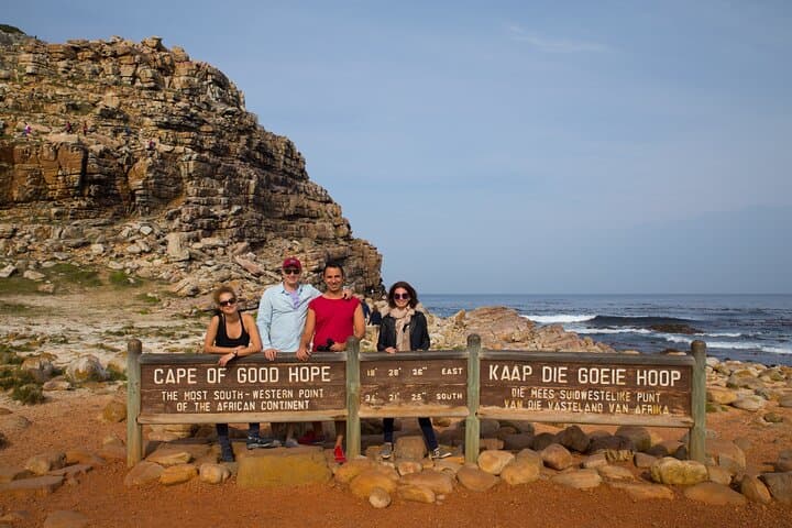 Full-Day Cape Peninsula Private Tour: Table Mountain, Cape Point & Boulders Penguins photo 2