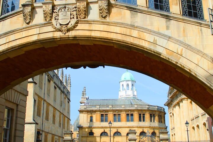 Oxford Walking Tour — Small-Group Guided Highlights, Colleges & Harry Potter Spots photo 2