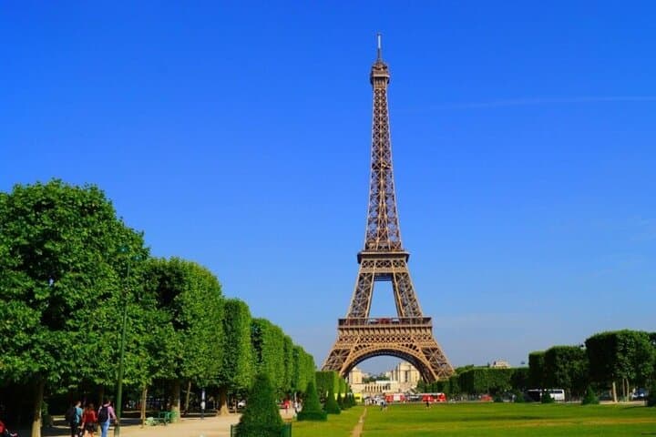 Eiffel Tower Summit Small-Group Guided Tour — Top-Tier Views in Paris photo 6