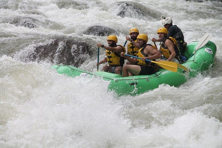 La Fortuna Class 4/5 Whitewater Rafting — Costa Rica's Advanced River Run photo 6