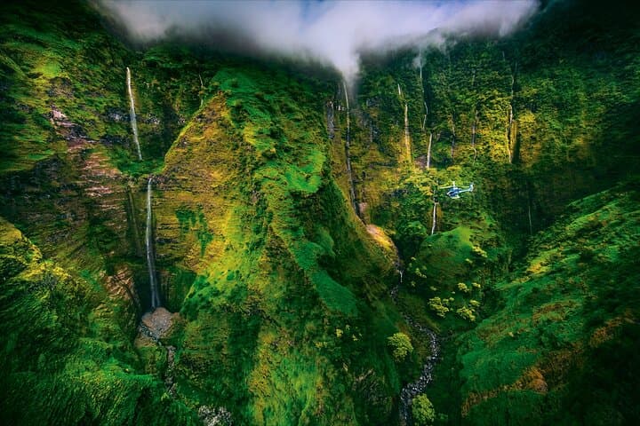 West Maui & Molokai Waterfalls Helicopter Tour — Iao to Kalaupapa