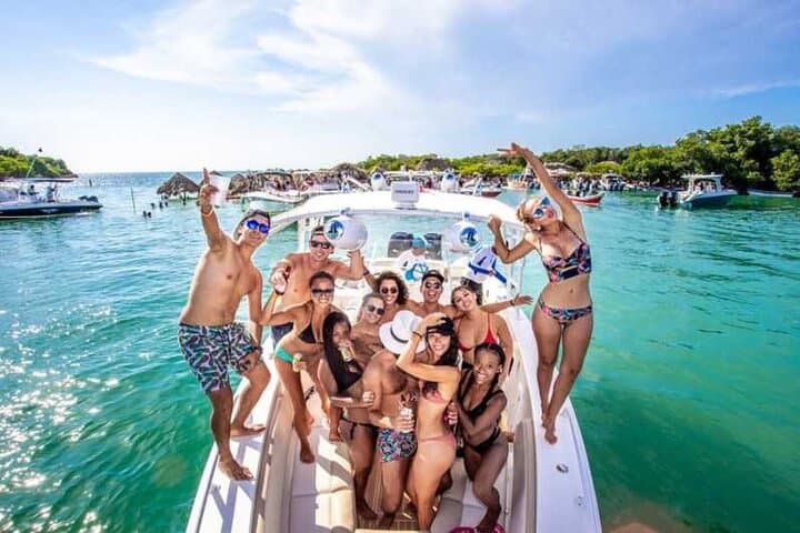 5 Islands and Snorkel Adventure in the Rosario Islands