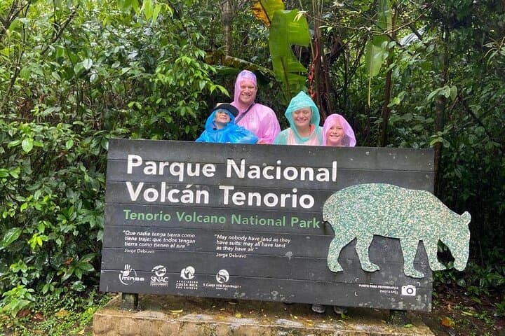 Río Celeste Blue River Waterfall & Rainforest Full-Day Tour from Playa Flamingo photo 6