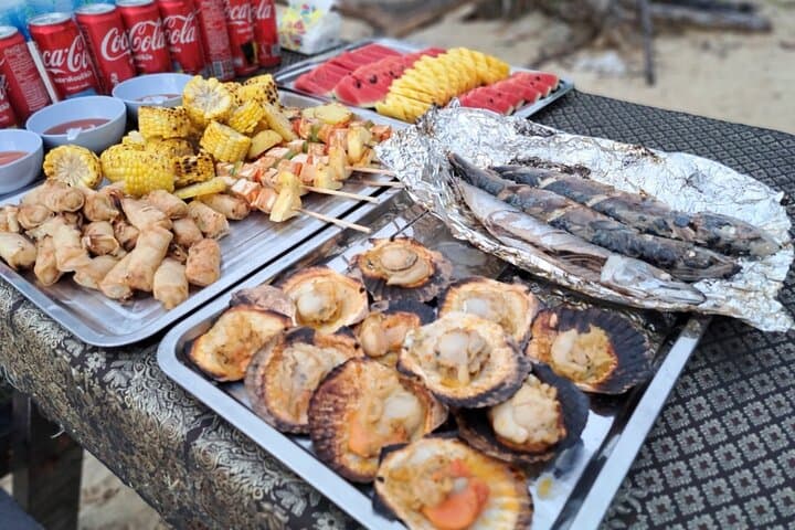 Hong Island Sunset Tour & Bioluminescent Swim with Beach BBQ in Krabi photo 5