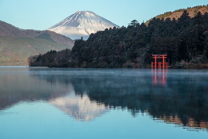 Custom Private Hakone Sightseeing Tour with Certified Local Guide