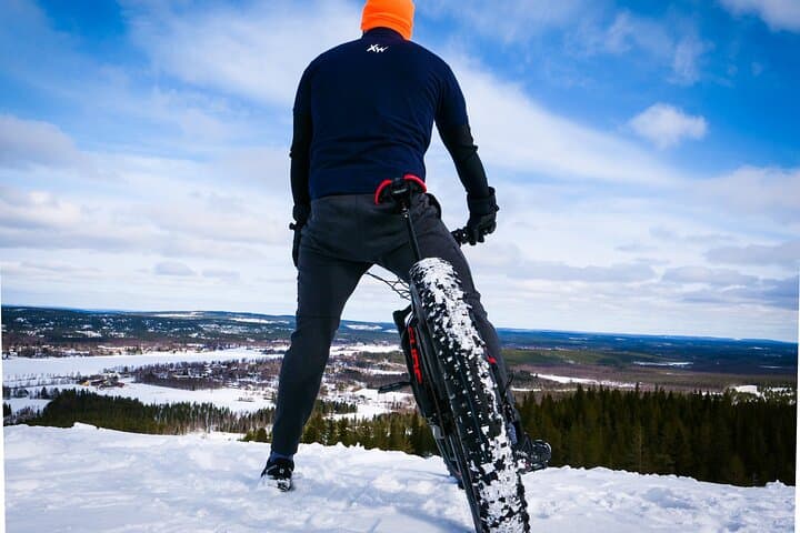 Winter Fatbiking Around Ivalo: 2-Hour Guided Ride on Lapland Trails