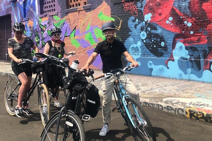Bike the LA Arts District: Murals, Galleries & Urban Stories photo 3