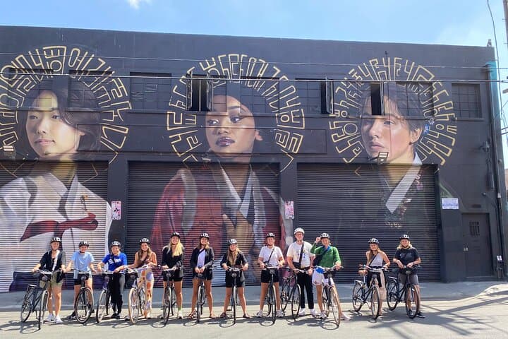 Bike the LA Arts District: Murals, Galleries & Urban Stories