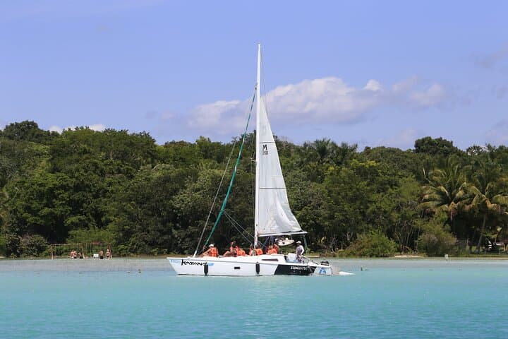 Sailing the Lake of Seven Colors: Wind-Driven Tour of Bacalar Lagoon photo 5