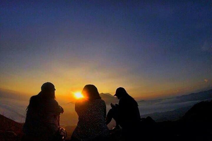 Mt. Batur Sunrise Trek with Local Guide — Bali Volcanic Dawn Hike photo 4