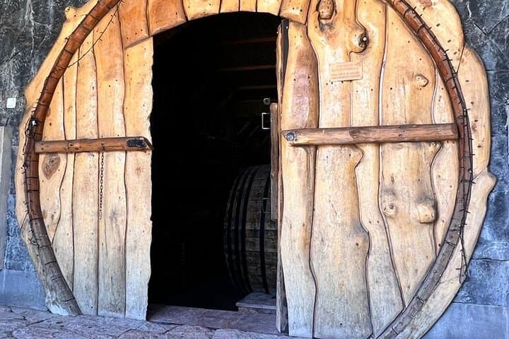 Private Day Tour from Yerevan to Khor Virap, Areni, Noravank & Jermuk photo 3