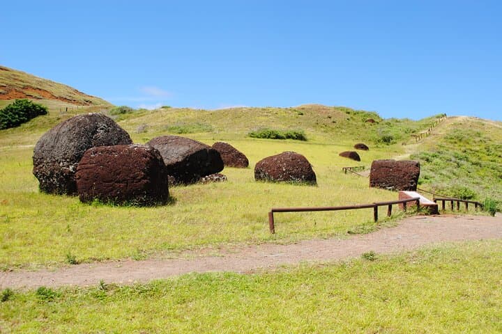 Private Full-Day Easter Island Tour — North & West Highlights (Moai, Orongo, Rano Kau) photo 5