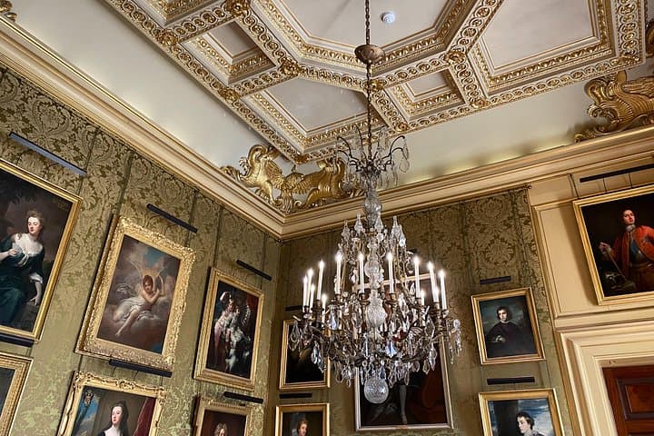 Private Windsor Castle Tour from London — Guided Visit to the State Apartments photo 6