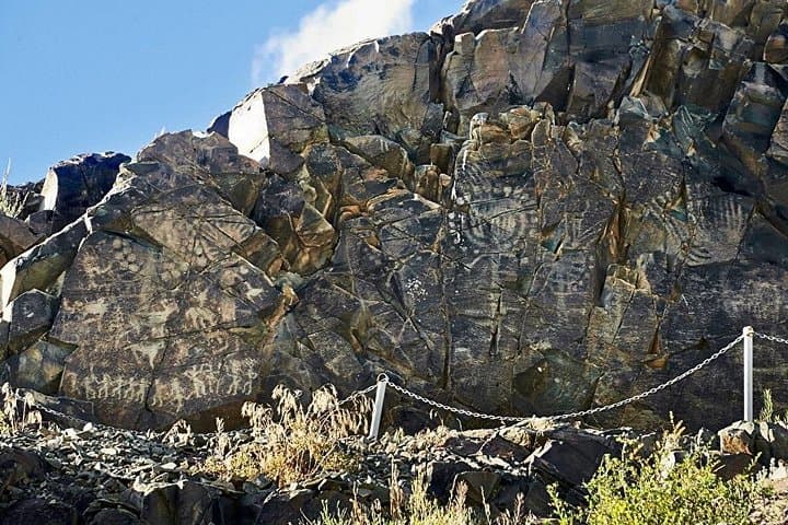 Tamgaly Petroglyphs Day Tour from Almaty — Bronze Age Rock Art & Canyon Walk photo 2