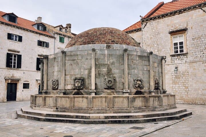 Full-Day Dubrovnik Tour from Omiš — Walls, Lovrijenac & Stradun photo 4