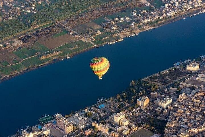 Sunrise Hot Air Balloon Over Luxor's West Bank Temples photo 2