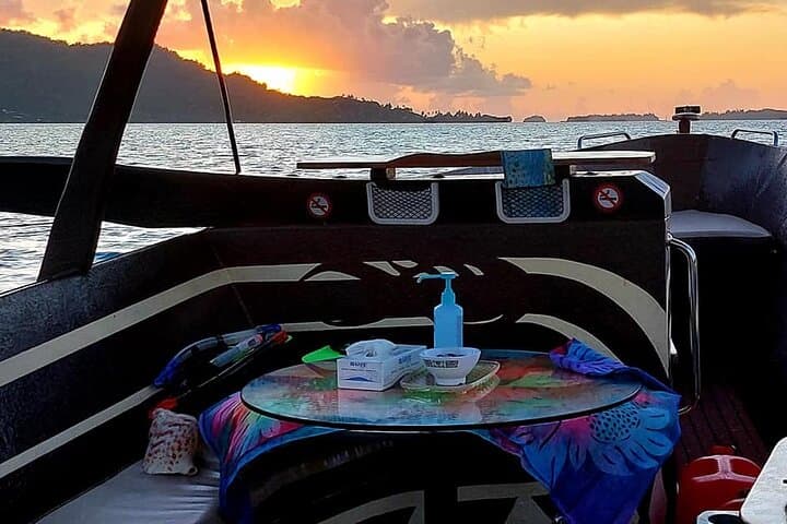 Bora Bora Private Sunset Cruise: Champagne Lagoon Tour at Toopua photo 3