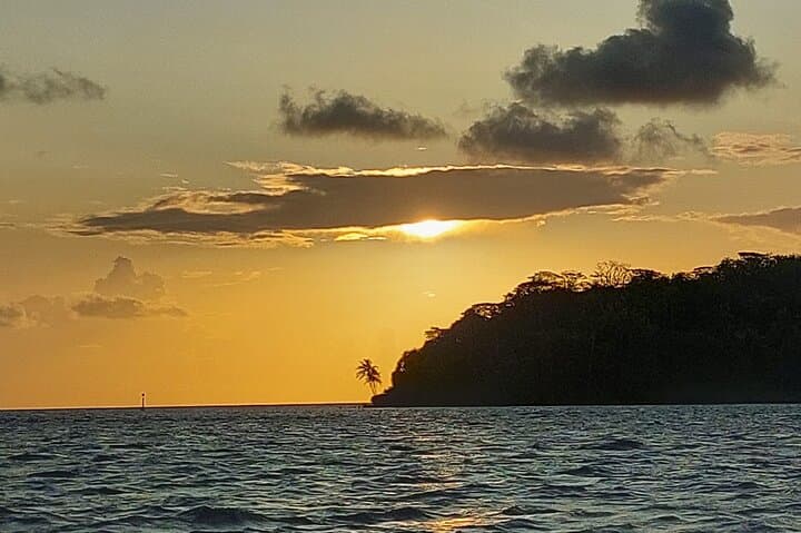 Bora Bora Private Sunset Cruise: Champagne Lagoon Tour at Toopua photo 4
