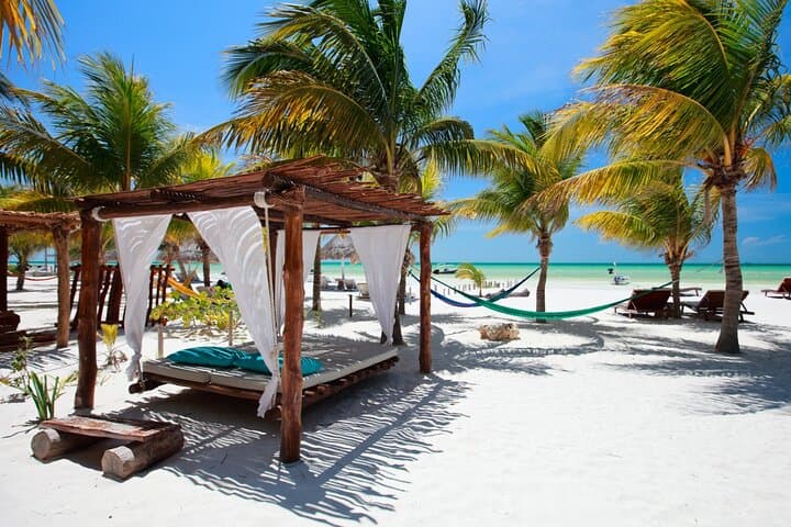 Isla Holbox Day Trip from Cancún: Punta Mosquito Boat Tour & Island Explorations photo 4