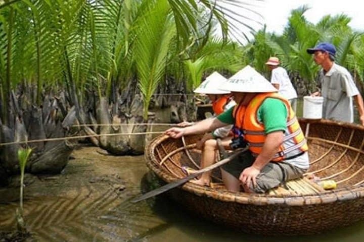 Hoi An Coconut Basket Boat Ride & Traditional Fishing Experience photo 2